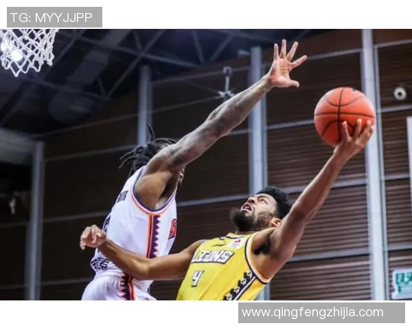 罗伯特-高登缔造生涯新高碾压对手挺进CBA常规赛前八 罗伯特-高登缔造生涯新高碾压对手挺进CBA常规赛前八